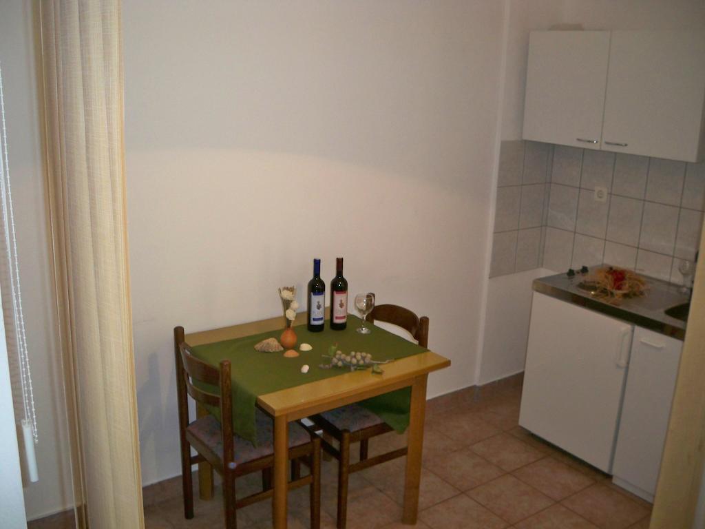 Guesthouse Lucic Orebić Стая снимка